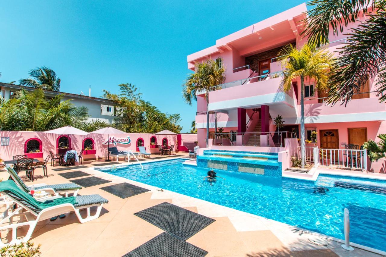 Miramar Suites Placencia Extérieur photo
